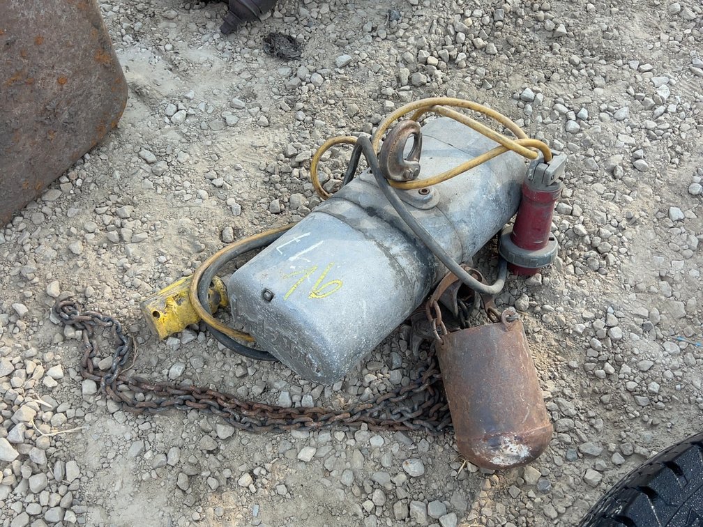 ELECTRIC CHAIN HOIST