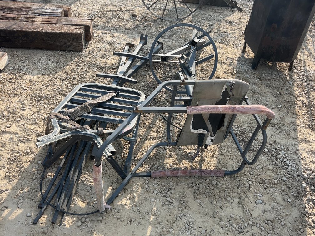 TRIPOD DEER STAND