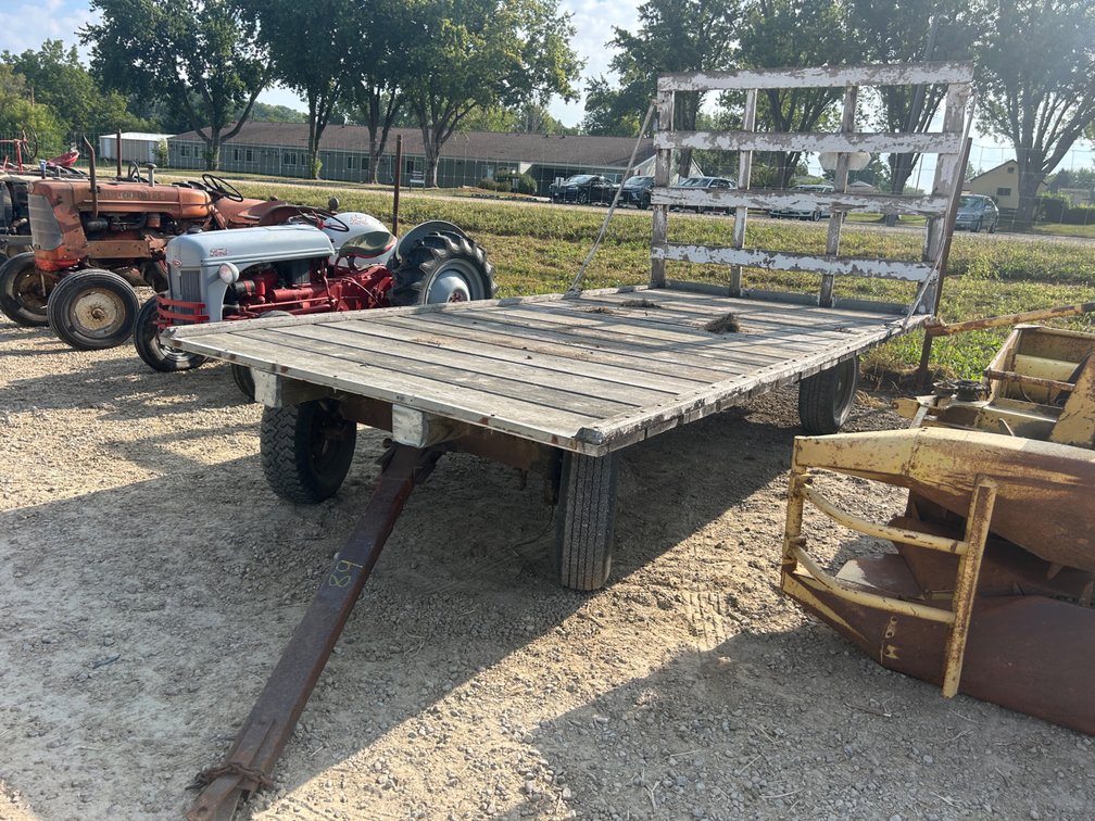 8'X16' FLAT HAY RACK ON 6 BOLT RUNNING GEAR