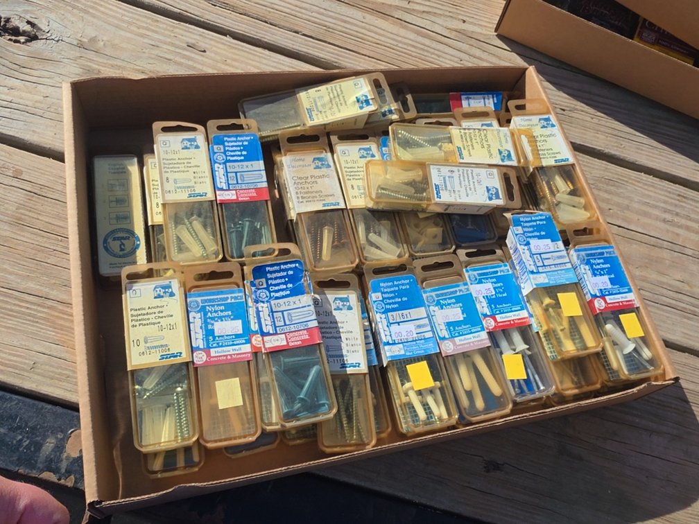 ASSORTED NEW ANCHORS & ETC