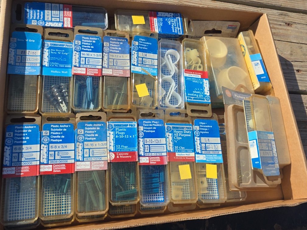 ASSORTED NEW ANCHORS & ETC