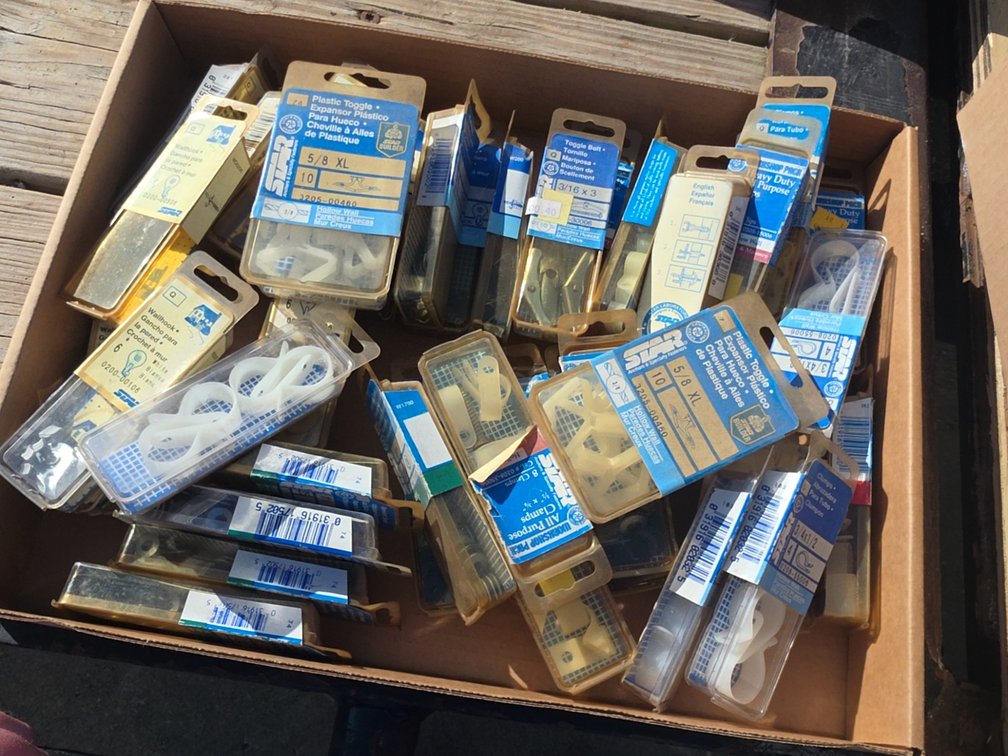 ASSORTED WALL HOOKS, WASHERS ETC