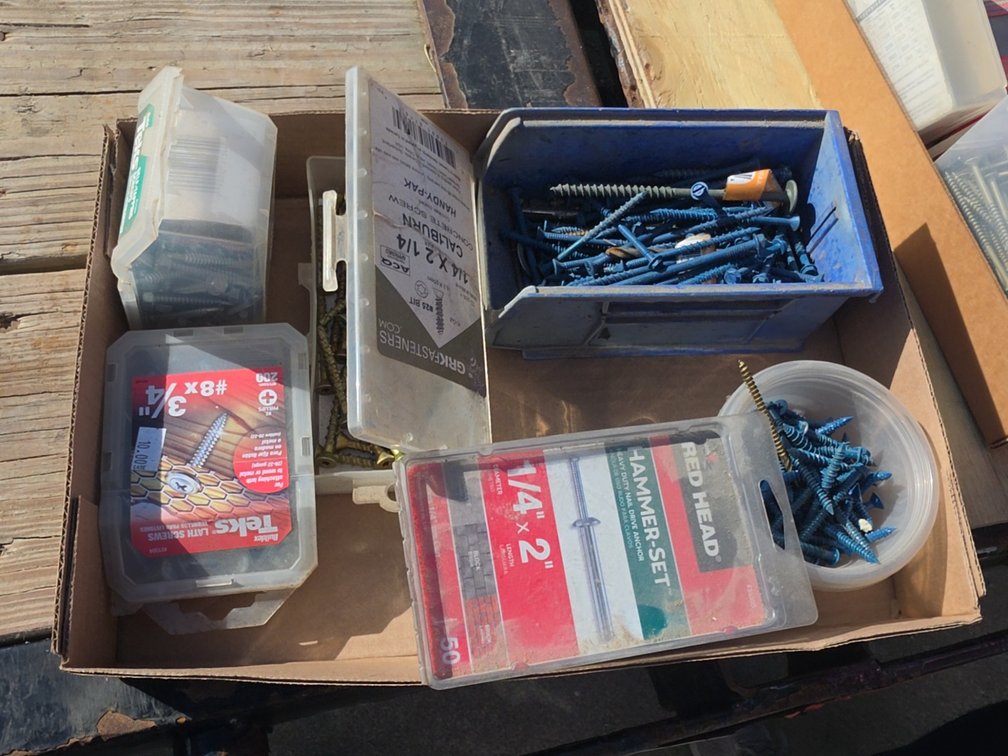 ASSORTED SCREWS
