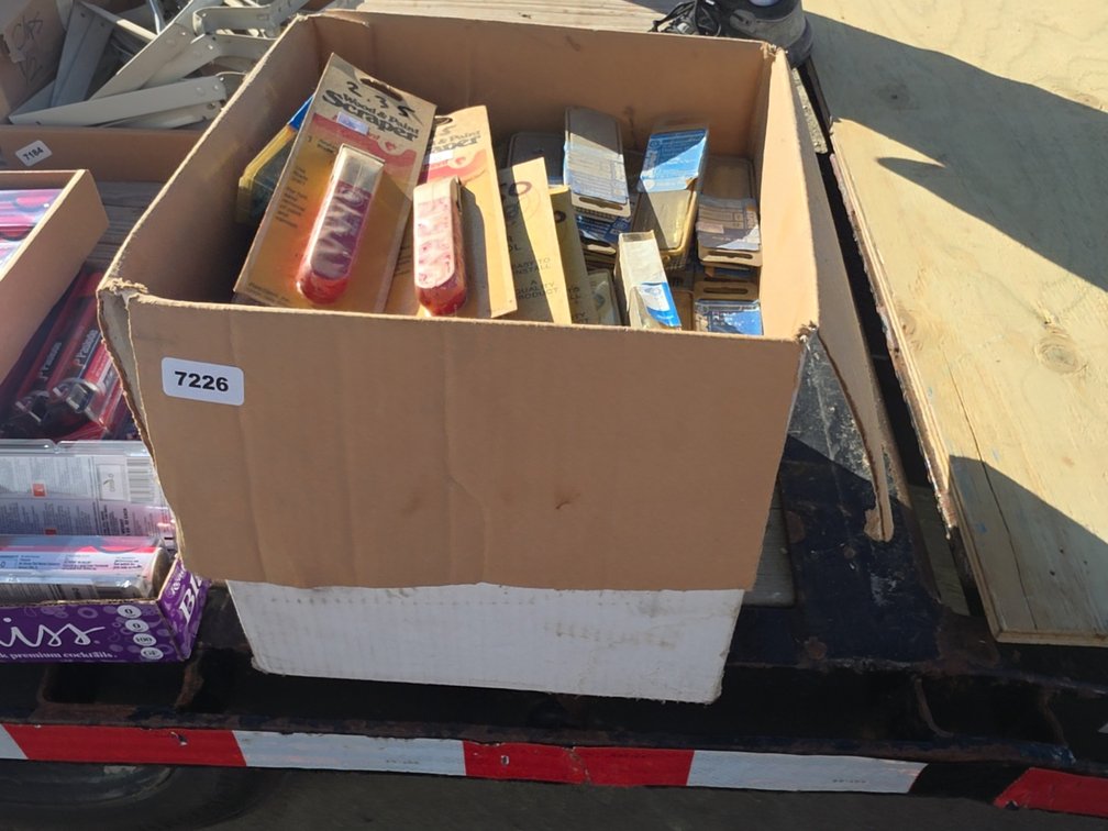 ASSORTED HARDWARE LARGE BOX