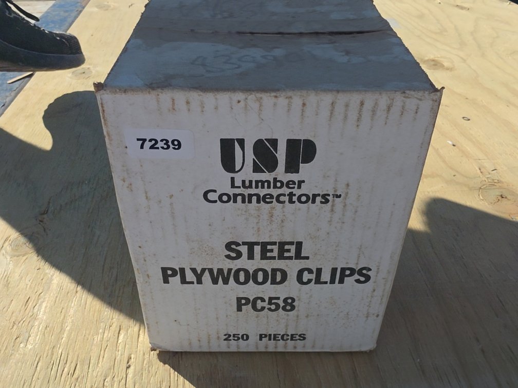 STEEL PLYWOOD CLIPS