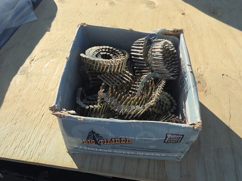 COIL ROOFING NAILS ASSORTED SIZES