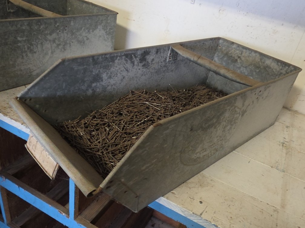 6D 2" NAILS IN SIOUX STEEL BIN
