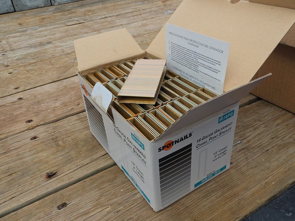 1/2" CROWN X 2"L 16GA GALVANIZED CHISEL POINT STAPLES
