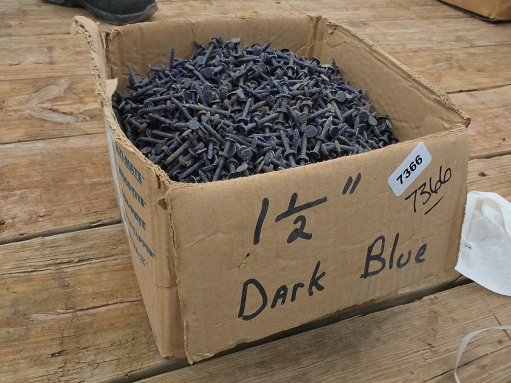 1-1/2" DARK BLUE TIN NAILS