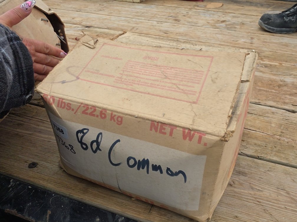 50lbs 2-1/2" 8D COMMON NAILS
