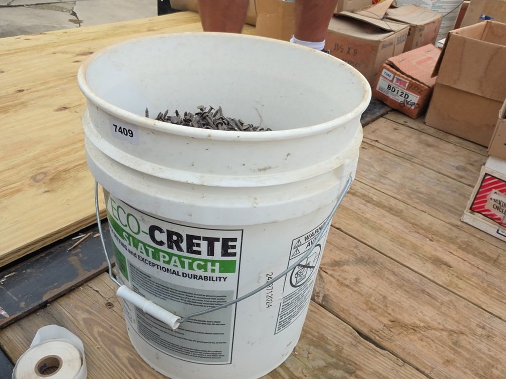 2" ROOFING NAILS IN PAIL