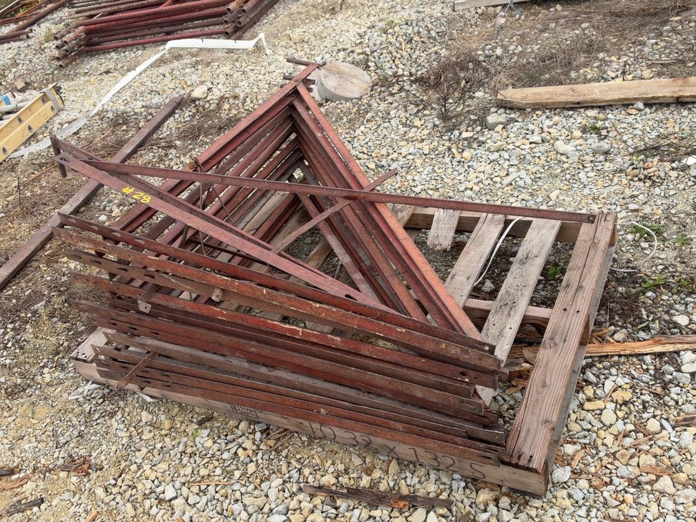 (12) SCAFFOLDING BRACKETS