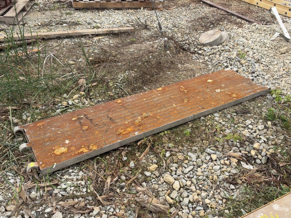 ALUMINUM SCAFFOLDING PLANK - 7' LONG
