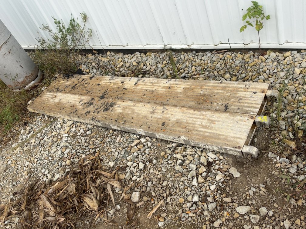 ALUMINUM SCAFFOLDING PLANK - 7' LONG