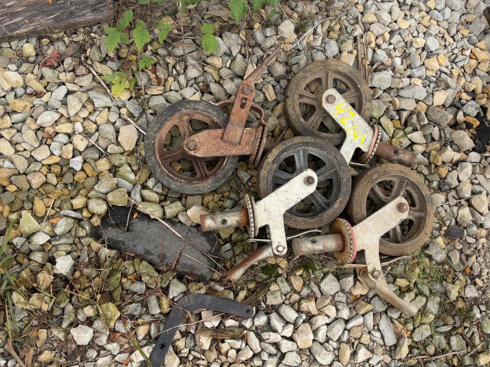 (4) SCAFFOLDING WHEELS