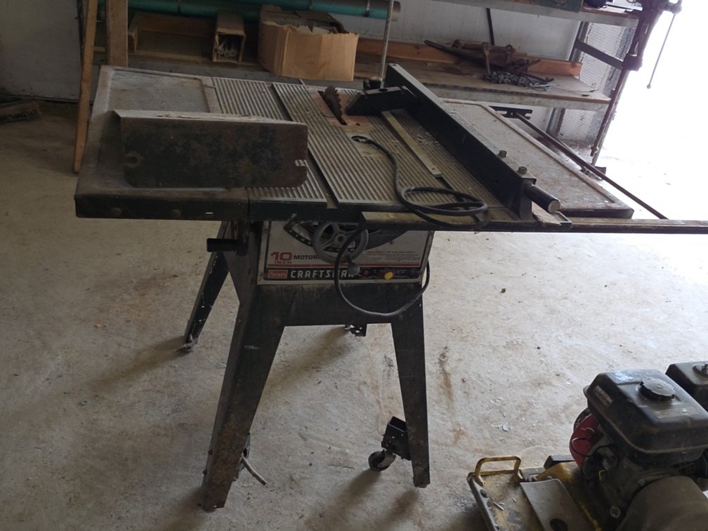 CRAFTSMAN 10" TABLESAW - NEEDS NEW CORD