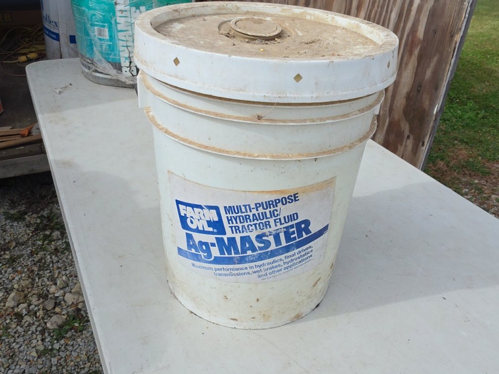 5 GALLON PAIL MULTI-PURPOSE HYDRAULIC TRACTOR FLUID