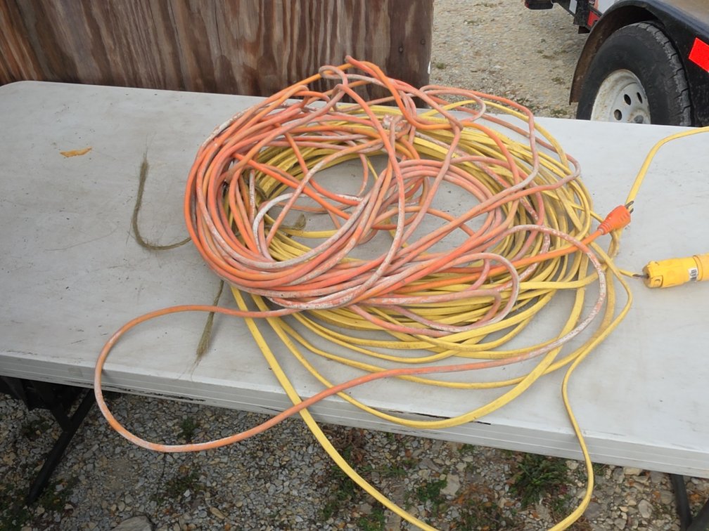 (2) EXTENSION CORDS