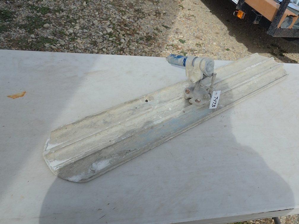 4' BULL FLOAT
