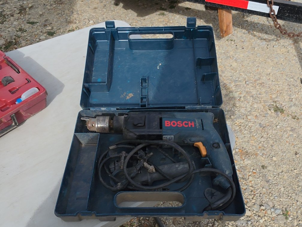 BOSCH CORDED HAMMER DRILL