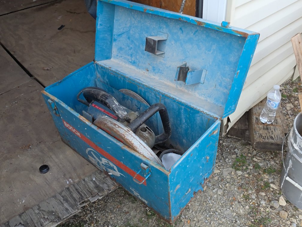 BOSCH CEMENT SAW - CORDED