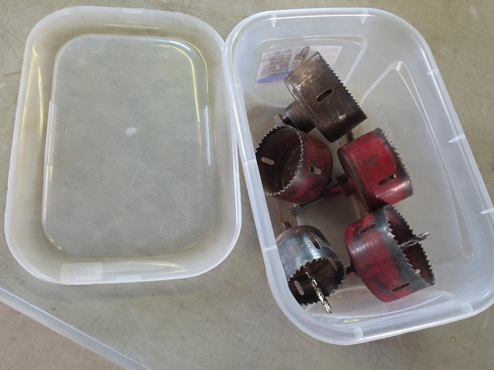 HOLE SAW BITS IN TUB