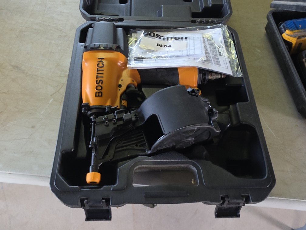 BOSTITCH INDUSTRIAL SHEATHING NAILER