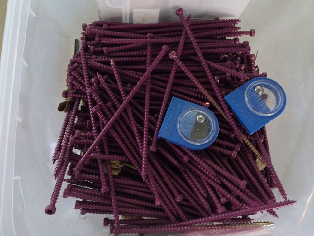 TRUSS SCREWS 1/4 X 6"