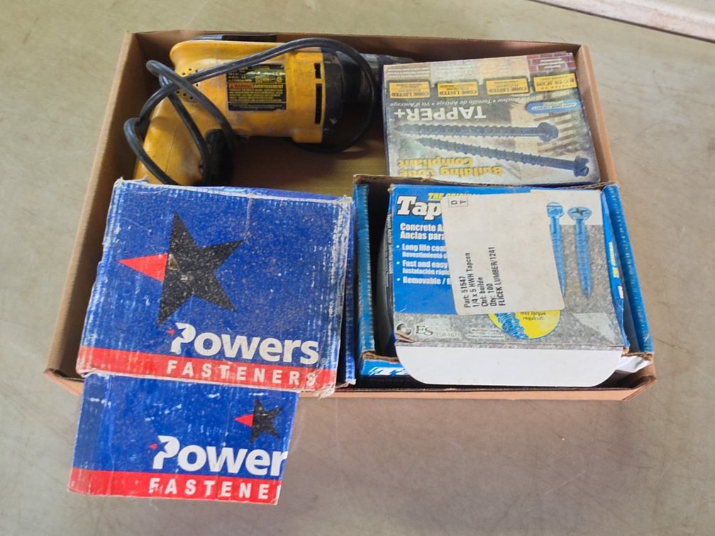 TAPPERS & DRYWALL GUN