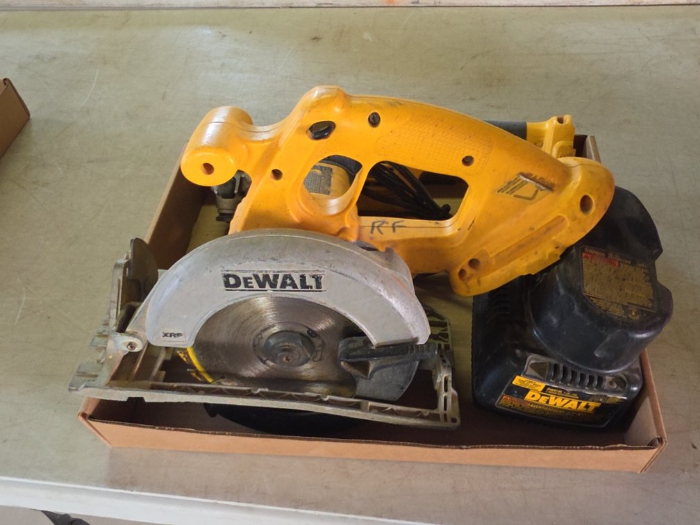 DEWALT CORLESS TOOLS 18V