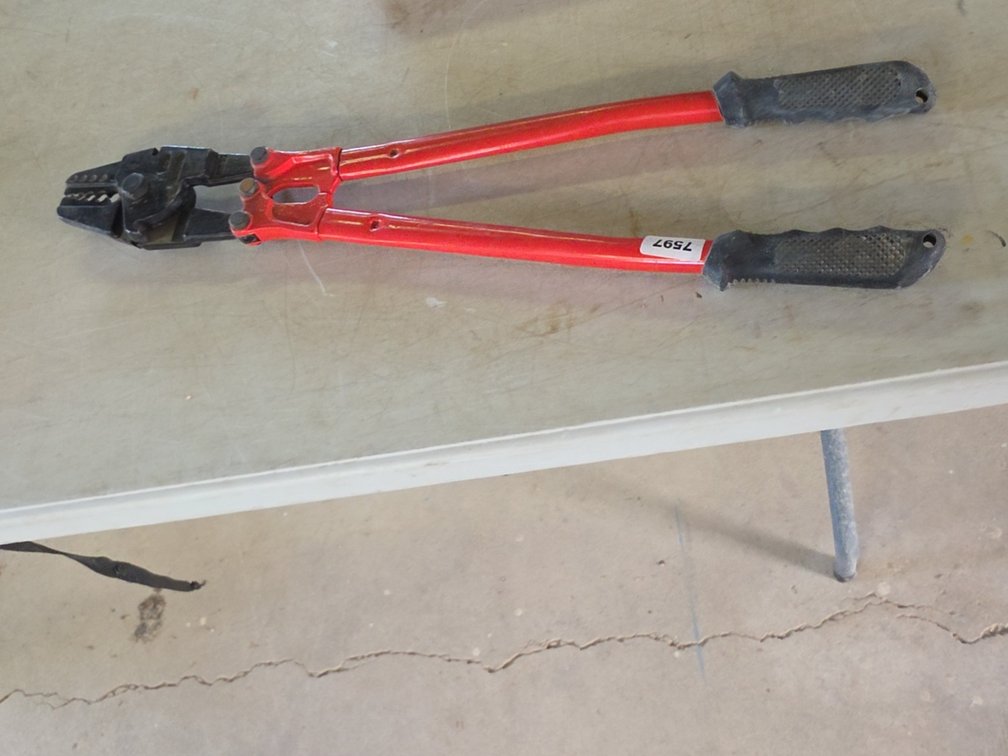 WIRE CUTTER