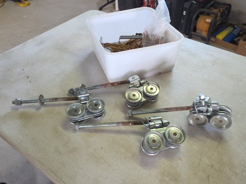 ROLLERS & SCREWS