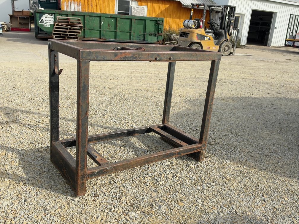 WELDER CAGE WITH LIFTING HOOK - 56"X27"X46"
