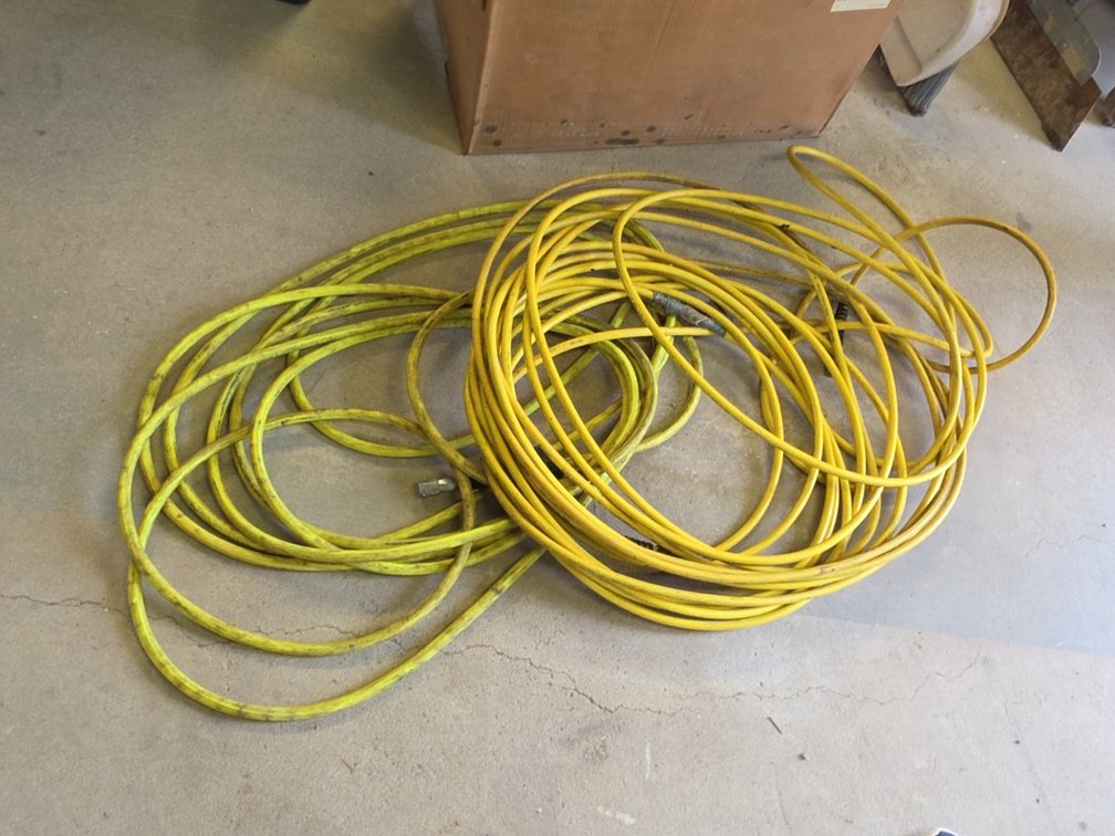 (2) AIR HOSES