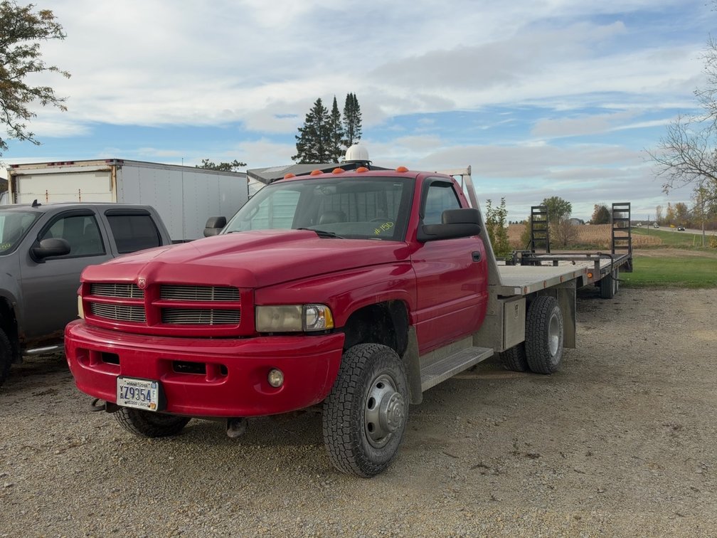 2002 DODGE 3500 4X4 PICK-UP - HAS TITLE