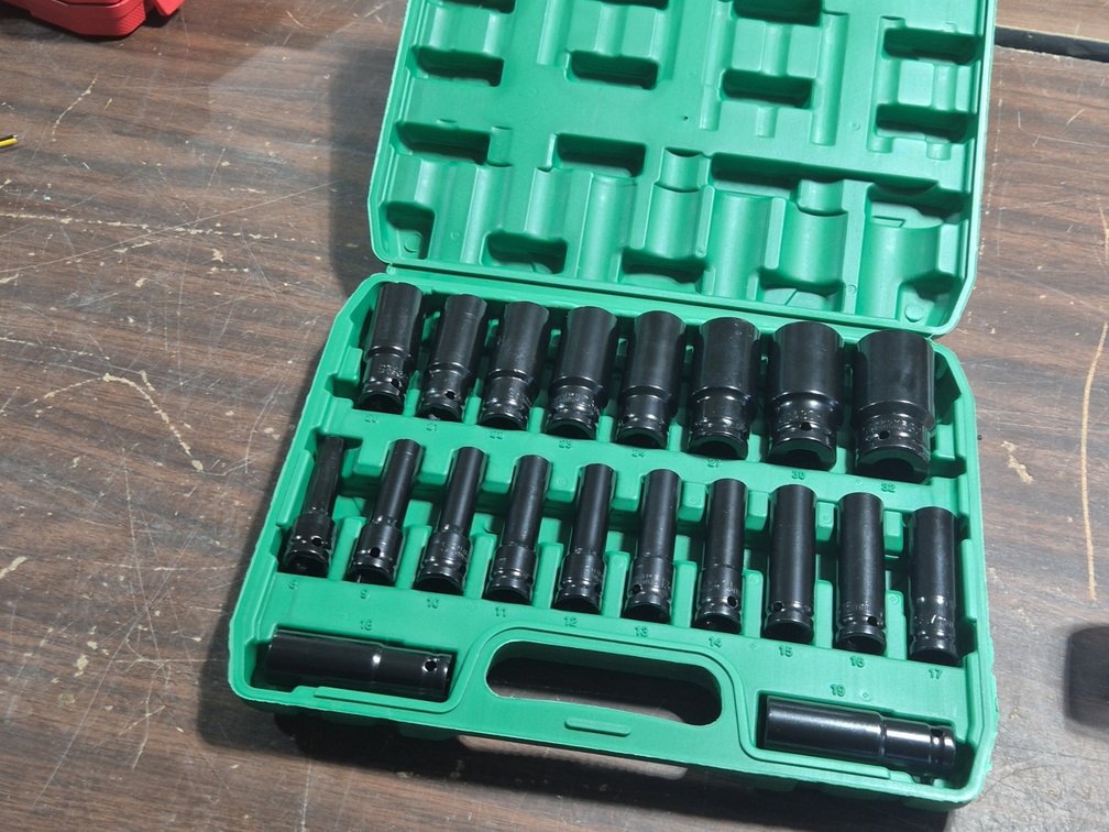 NEW DEEP WELL SOCKET SET