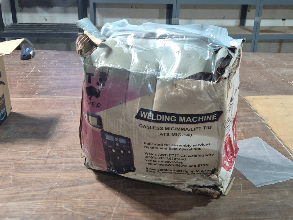 WELDING MACHINE