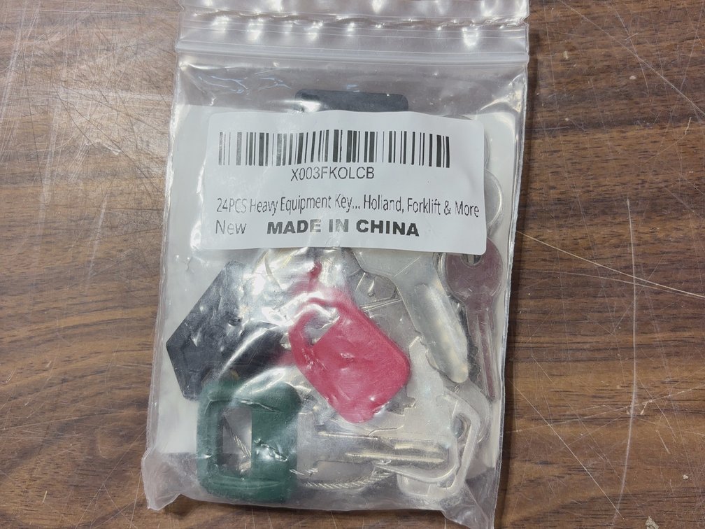 24- NEW ASSORTED UNIVERSAL KEYS