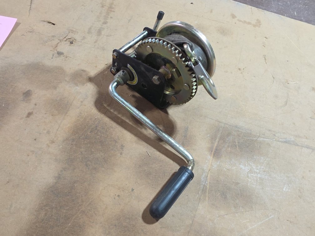 HAUL MASTER 1200LB HAND WINCH WITH STRAP