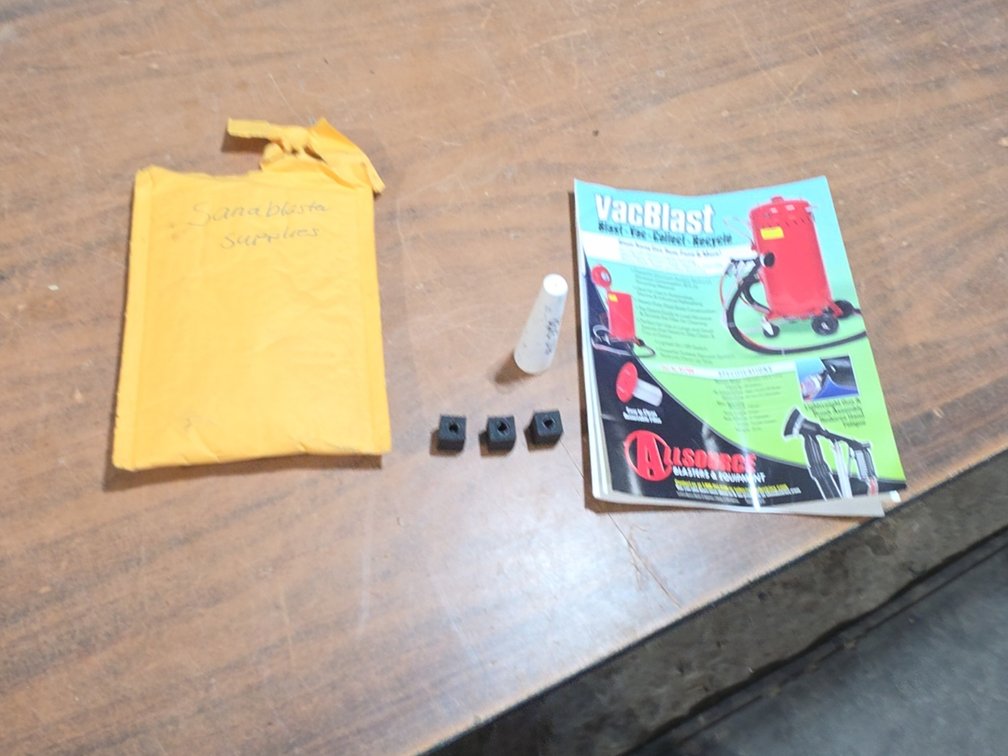 ALC ABRASIVE BLASTER MODEL F-100DM