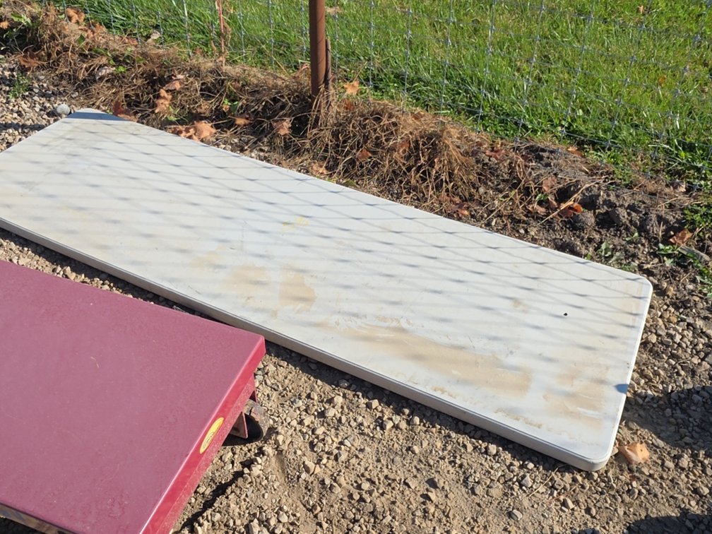 8' TABLE - LEGS BENT