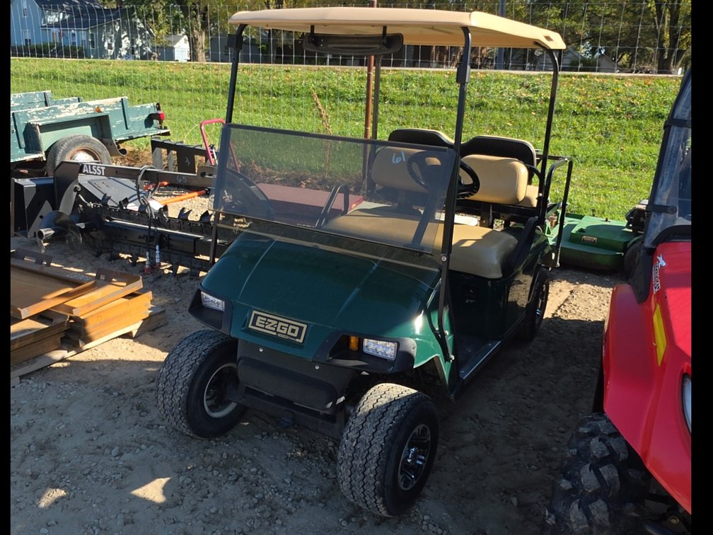 2005 EZGO TXT 4 SEATER GAS GOLF CART