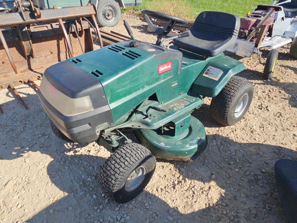 MURRAY LAWN MOWER W/ 36” DECK