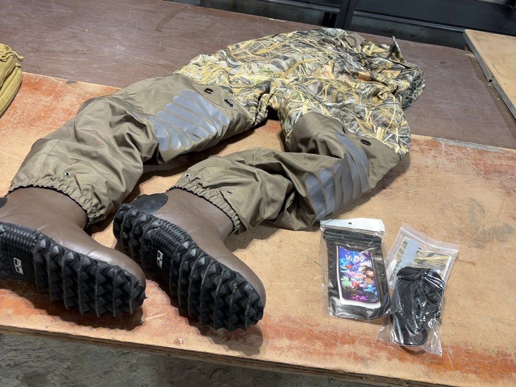 NEW SIZE 10 AQUAPRO 1600 GRAMS TIDEWE HUNTING WADERS