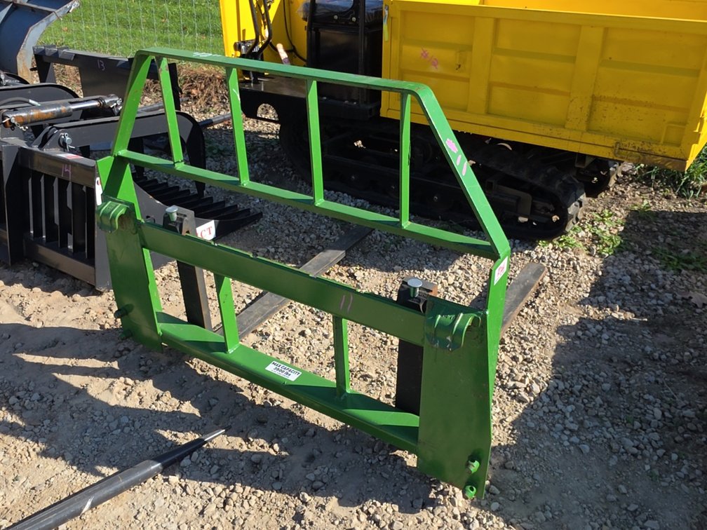 KIVEL 42" JOHN DEERE HOOK & PIN PALLET FORKS