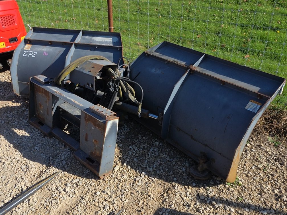 9' SKIDLOADER HYDRAULIC V PLOW