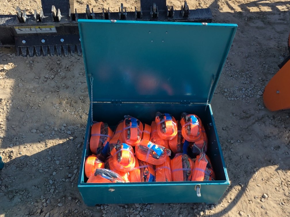 METAL TOOL BOX WITH STRAPS