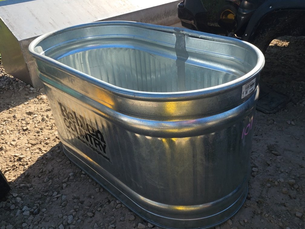 NEW ALUMINUM WATER TROUGH 43”X24”