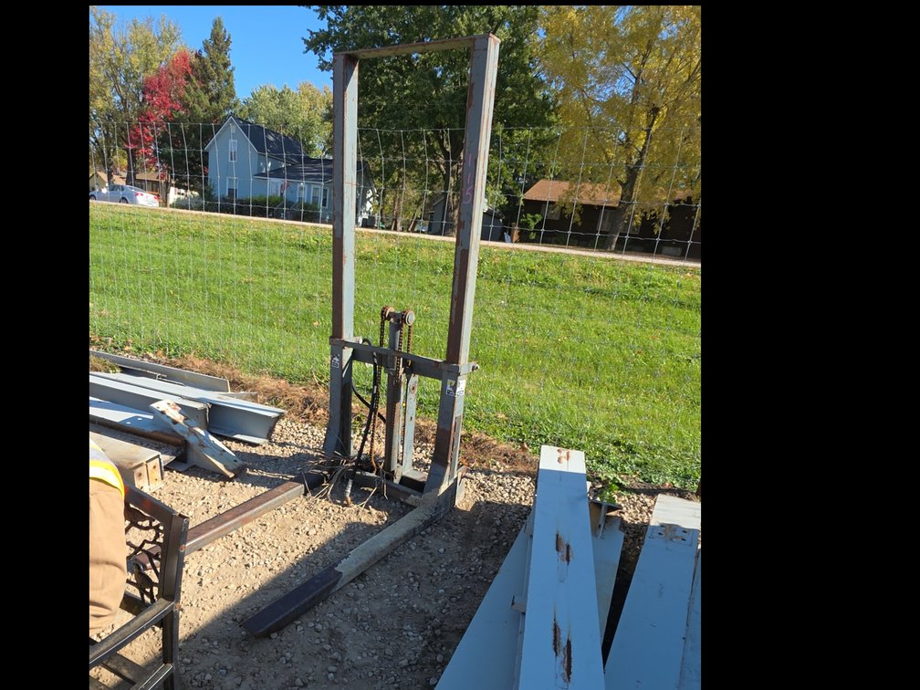 24” 25TON HYDRAULIC SKIDLOADER WOOD SPLITTER