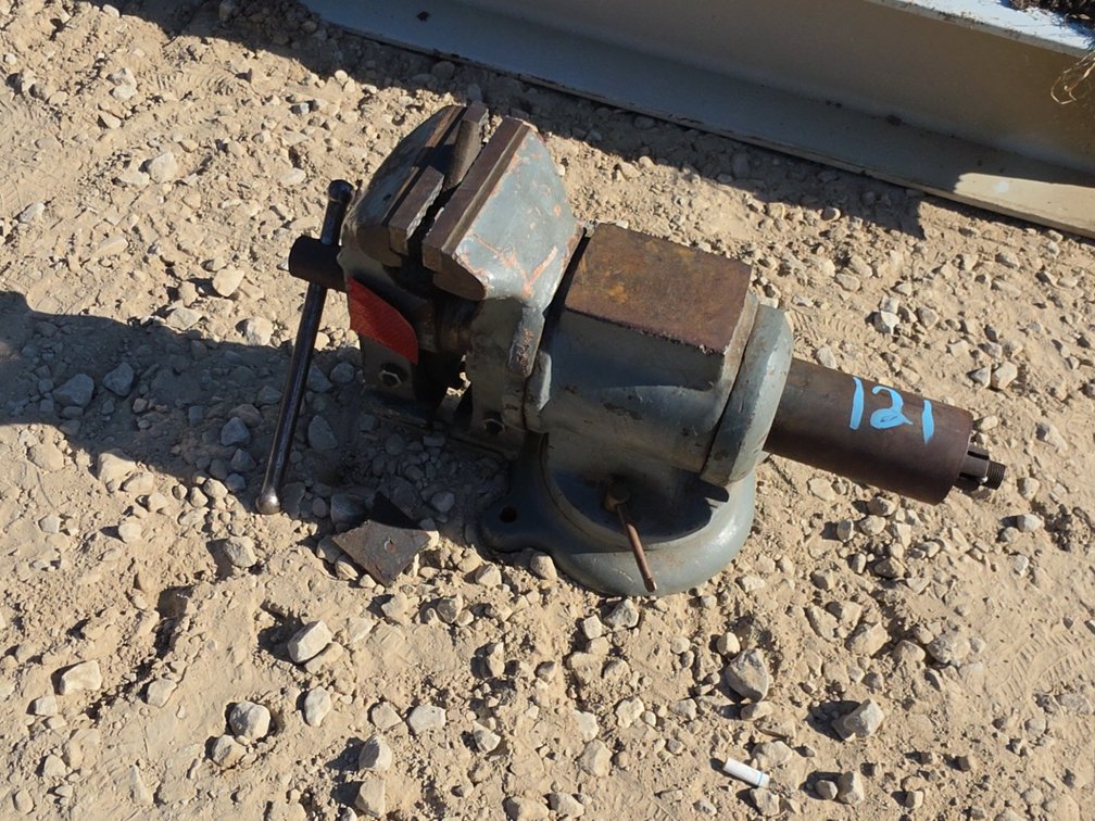 5” WORKBENCH VICE W/ PIPE GRIPPER